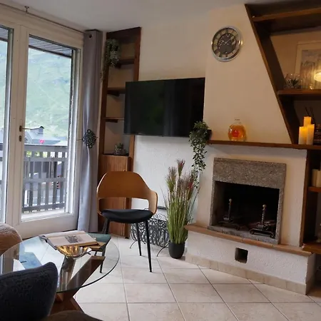 Window On The Mountains 브루일서비니아