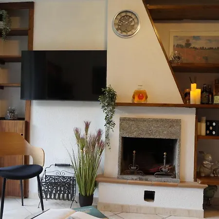 Window On The Mountains 브루일서비니아