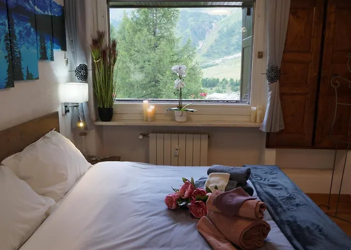 Window On The Mountains * Breuil-Cervinia